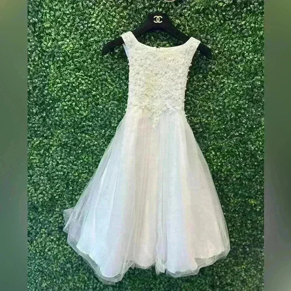 MAXI DRESS WHITE EMBELLISHED RUFFLED SIZE 7 - Picture 1 of 4